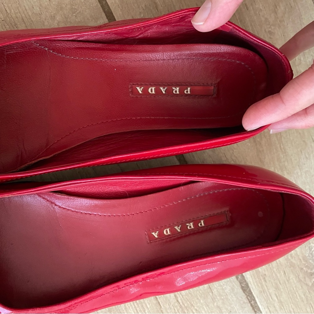 Prada Red Patent Leather Pointed Toe Flats 36.5 - Picture 2 of 10